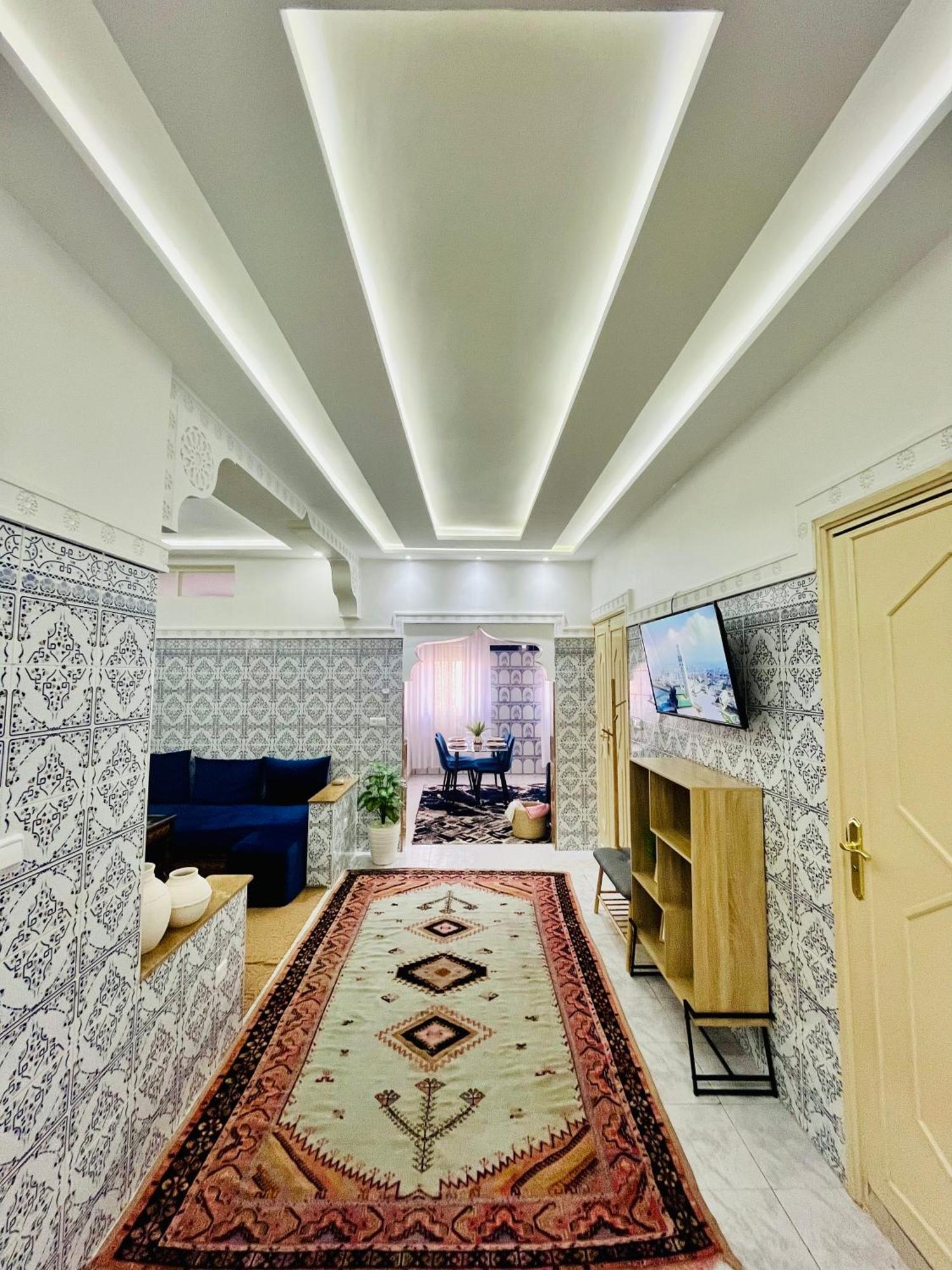 Apartment With Ac, Patio And Rooftop Appartement Climatise Avec Patio Et Toit Terrasse Marrakesh Buitenkant foto