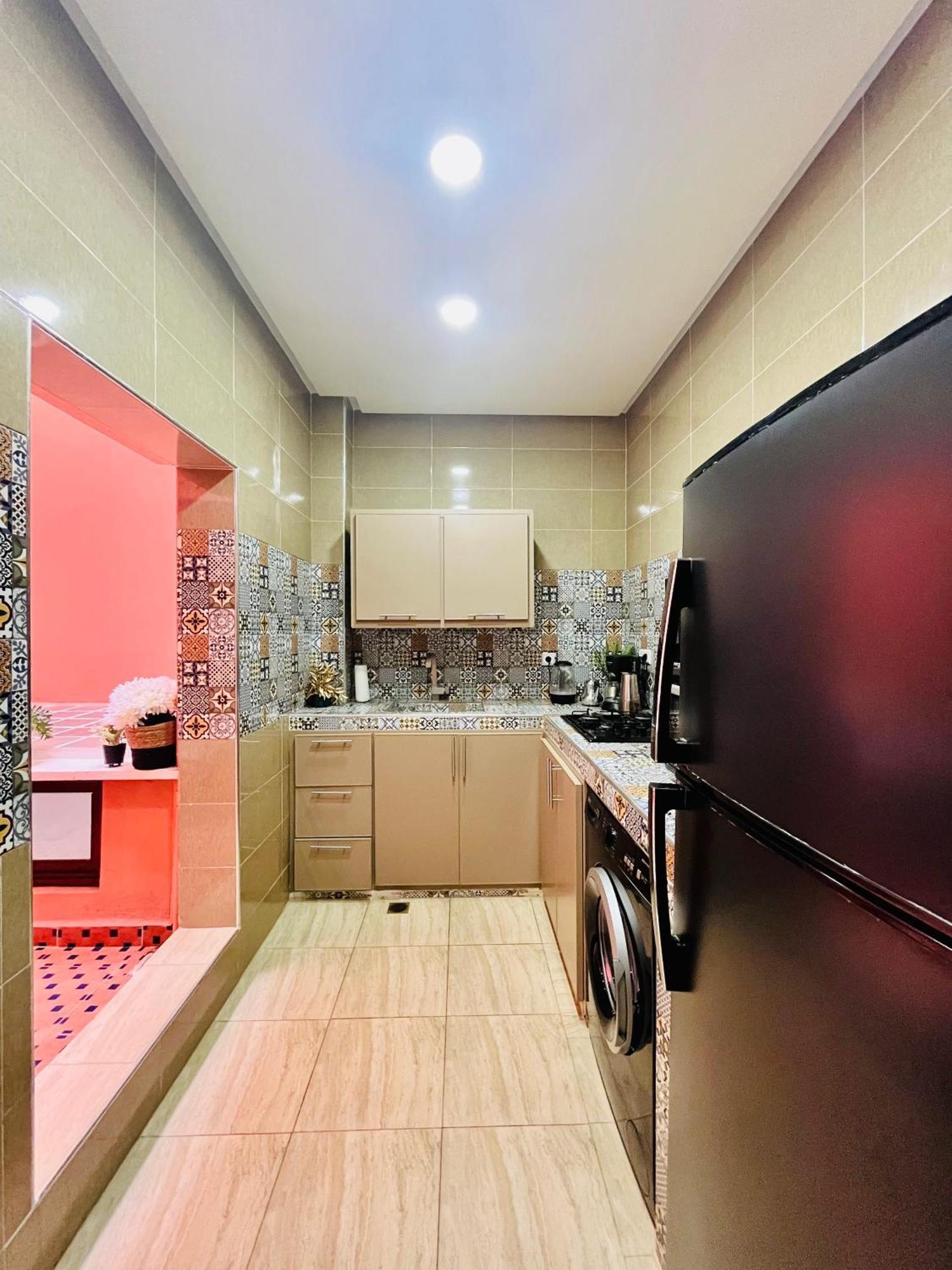 Apartment With Ac, Patio And Rooftop Appartement Climatise Avec Patio Et Toit Terrasse Marrakesh Buitenkant foto