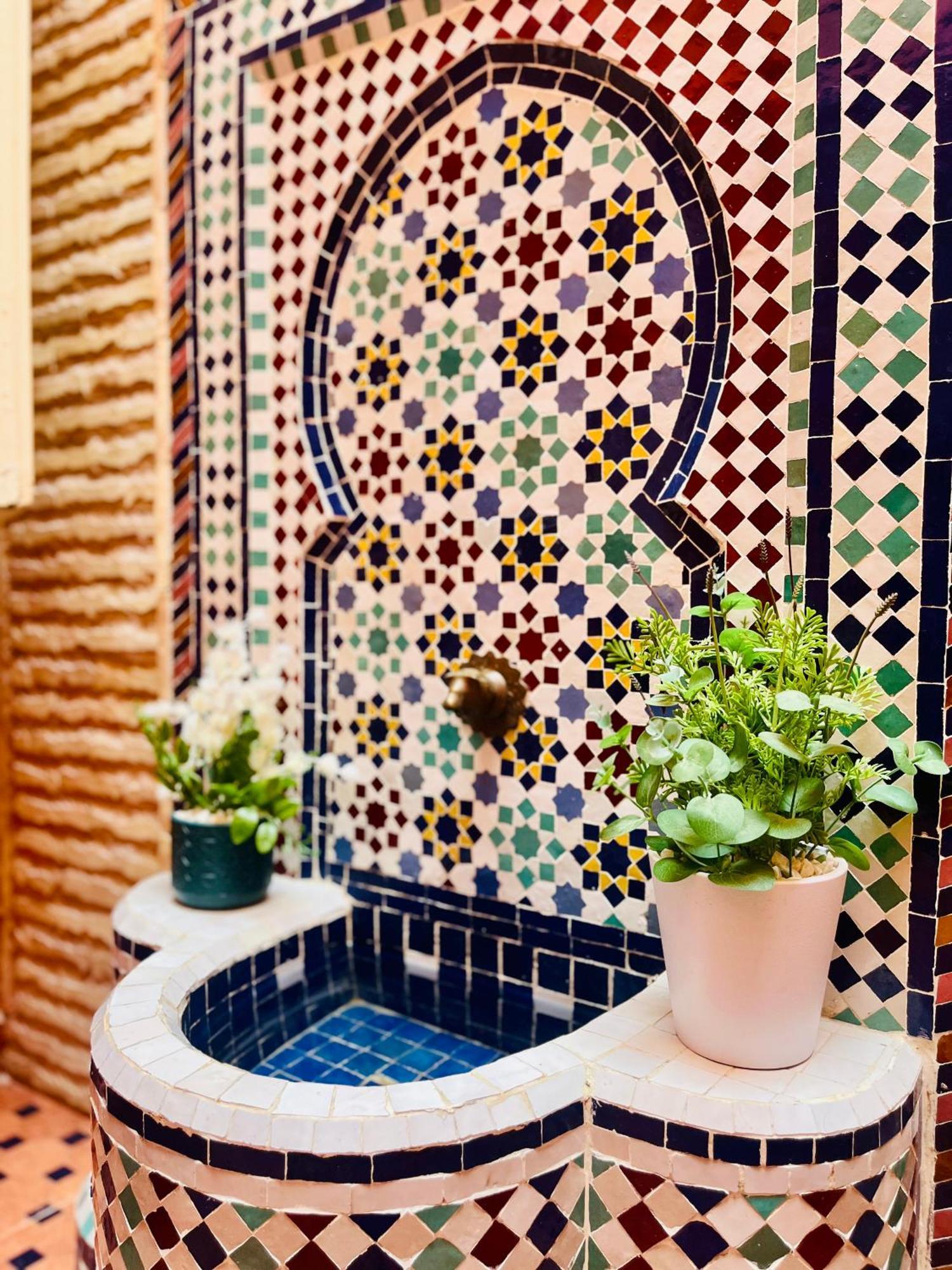 Apartment With Ac, Patio And Rooftop Appartement Climatise Avec Patio Et Toit Terrasse Marrakesh Buitenkant foto