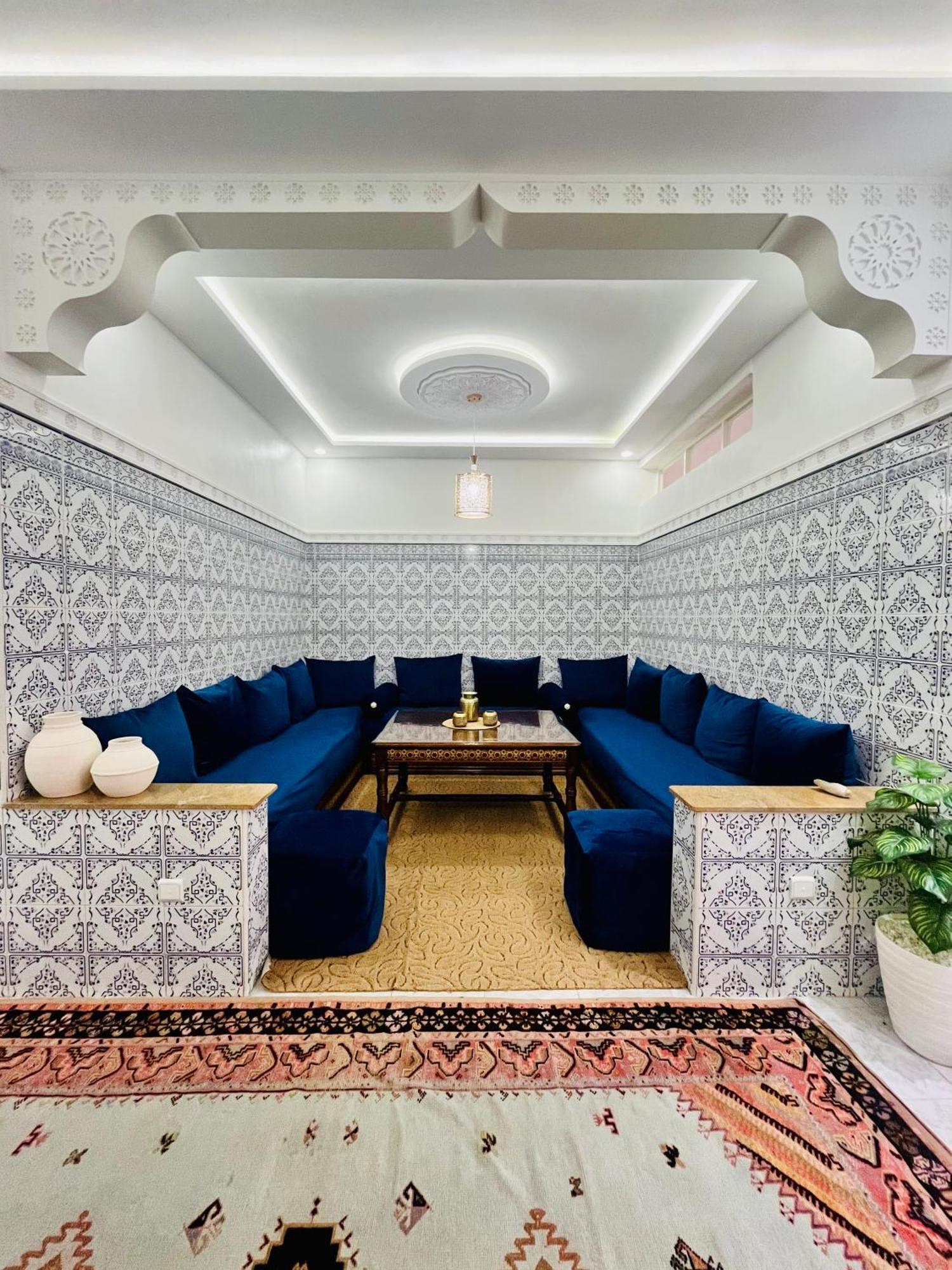 Apartment With Ac, Patio And Rooftop Appartement Climatise Avec Patio Et Toit Terrasse Marrakesh Buitenkant foto